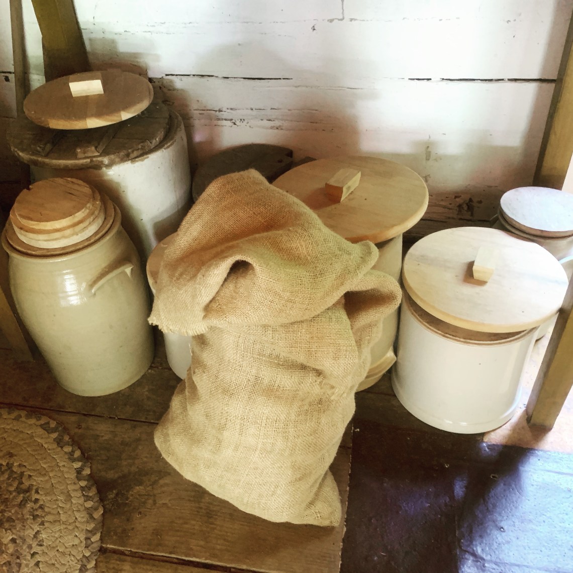 37EE8070-427B-4F4A-BBFA-3E16E1483276